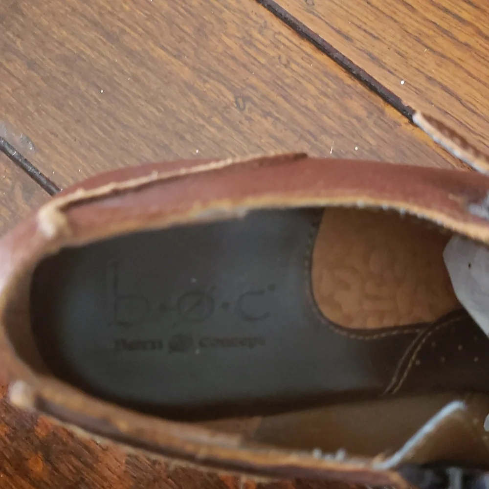 BØC Brown Leather Two Buckle Booties Size 8.5
